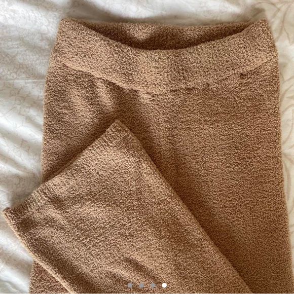 PrettyLittleThing Brown Fuzzy Lounge Pants - Picture 4 of 5
